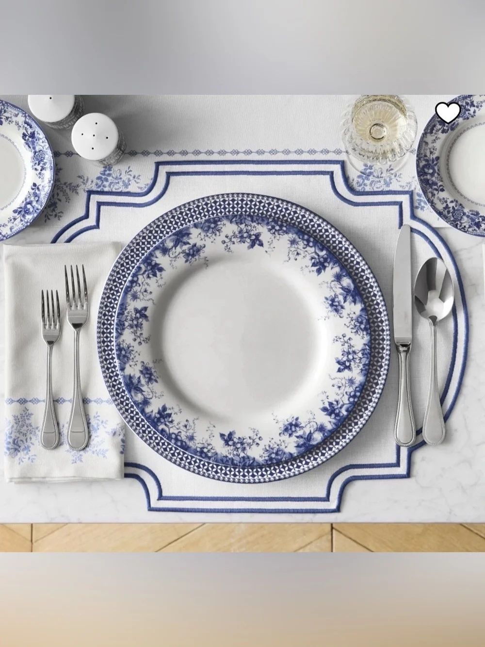 Williams Sonoma English Floral Napkins ( Set of 4 )
